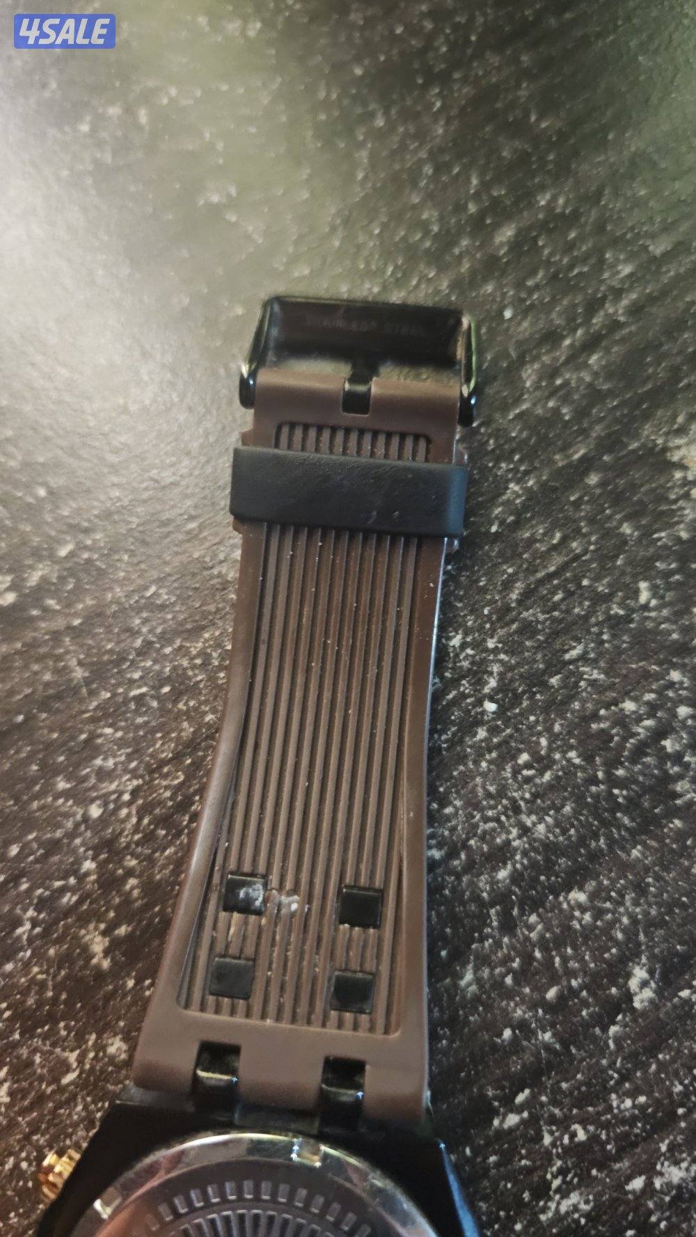 POLICE WATCH FOR SALE WATERPROOF WITH BOX AND BOOKLET THE BUTTON WORK?3