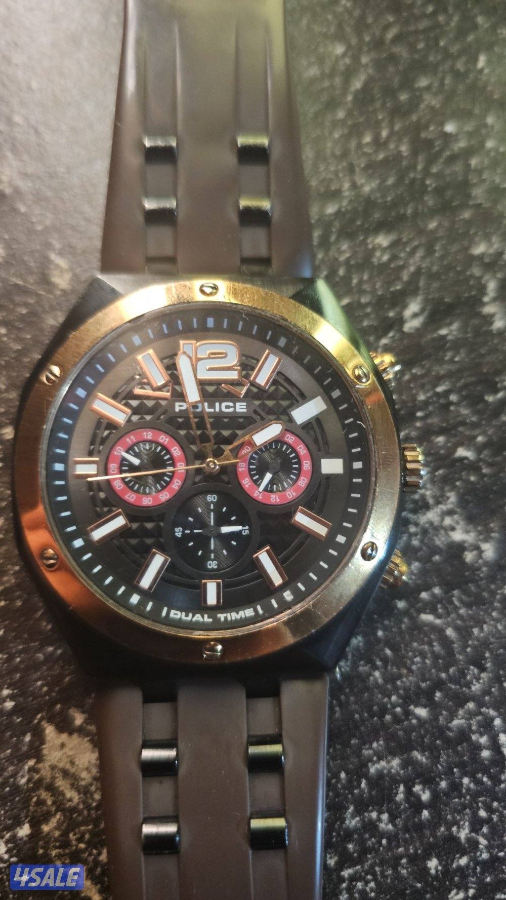 POLICE WATCH FOR SALE WATERPROOF WITH BOX AND BOOKLET THE BUTTON WORK?4