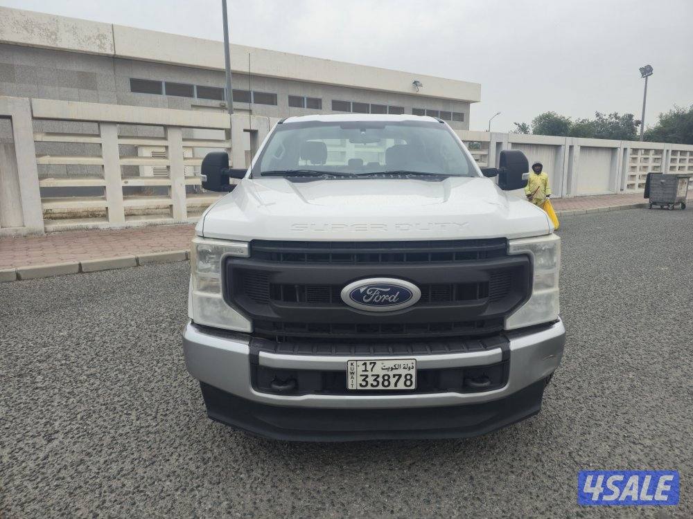 FORD F-250 long chaise 4x4 2020 model 85,000 km.3