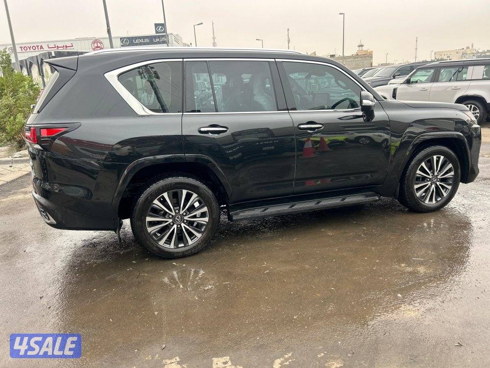 لكزس LX600 درجة اولى
twinturbo .V6
موديل 20233