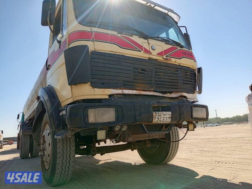 سيارة ومرسيدس8