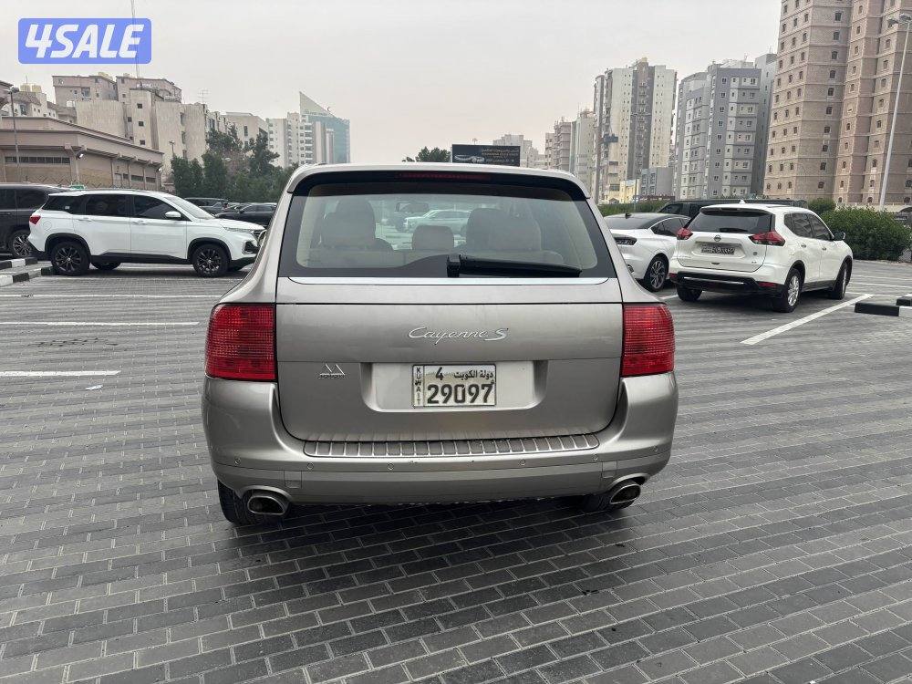 للبيع جيب بورش كاينن Sموديل 2006 صبخ وكاله سرفس وكاله عداد80 الف10