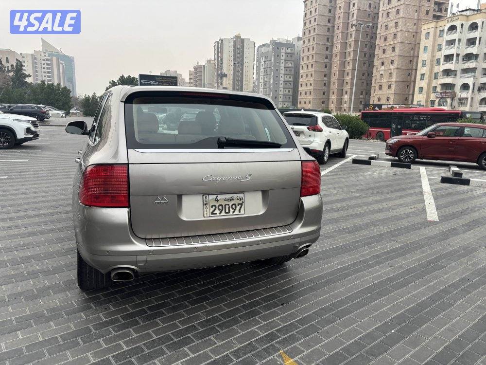 للبيع جيب بورش كاينن Sموديل 2006 صبخ وكاله سرفس وكاله عداد80 الف12