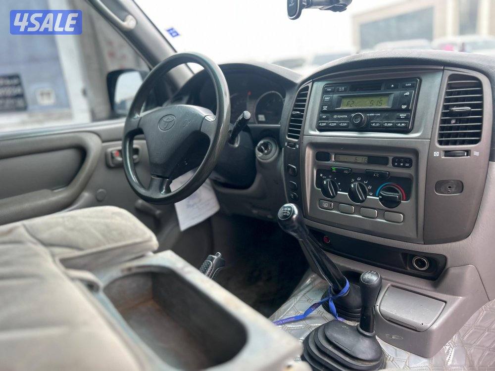 لاند كروزر G-V6
موديل 2007
ماشى 403.000 k.m 
وارد الخليج.صبغ وكالة7