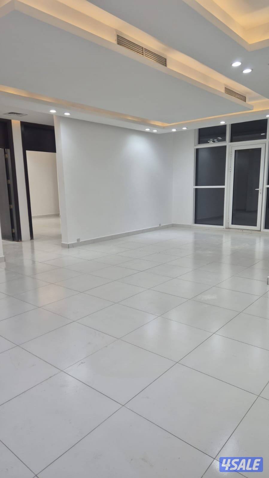 للايجار بلفنيطيس ٣غرف ٣حمام صاله مطبخ مسحات كبيره تشطيب سوبر ديلوكس0