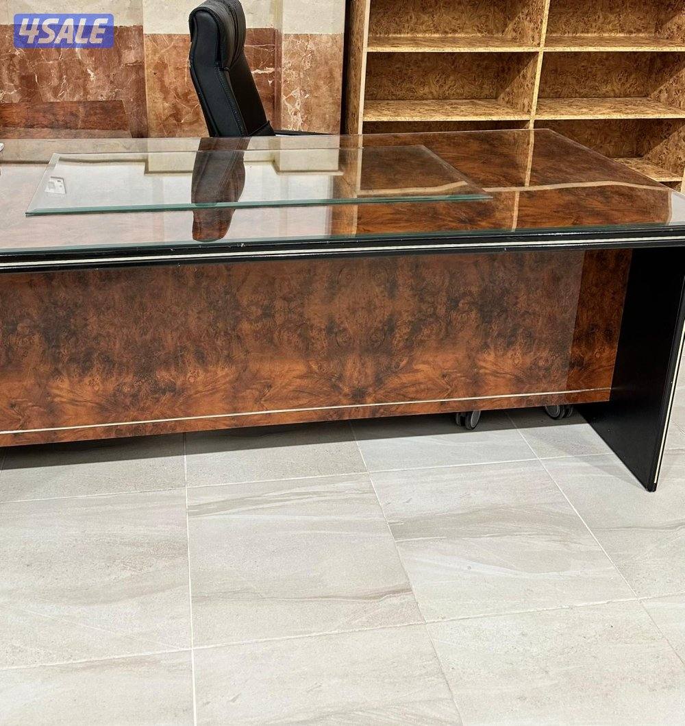 مكتب وكرسي0