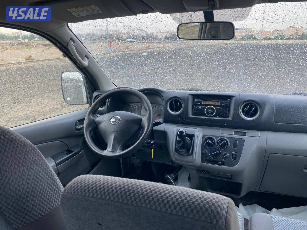 باص نيسان20156
