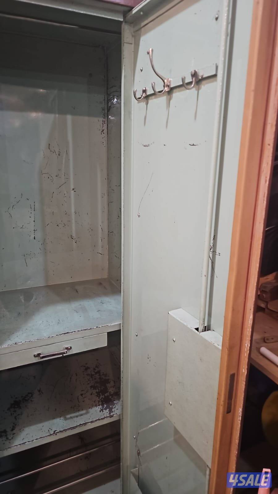 بيع اثاث مستعمل كبت قديم انتيك بحاله نادره معه مفاتيحه1