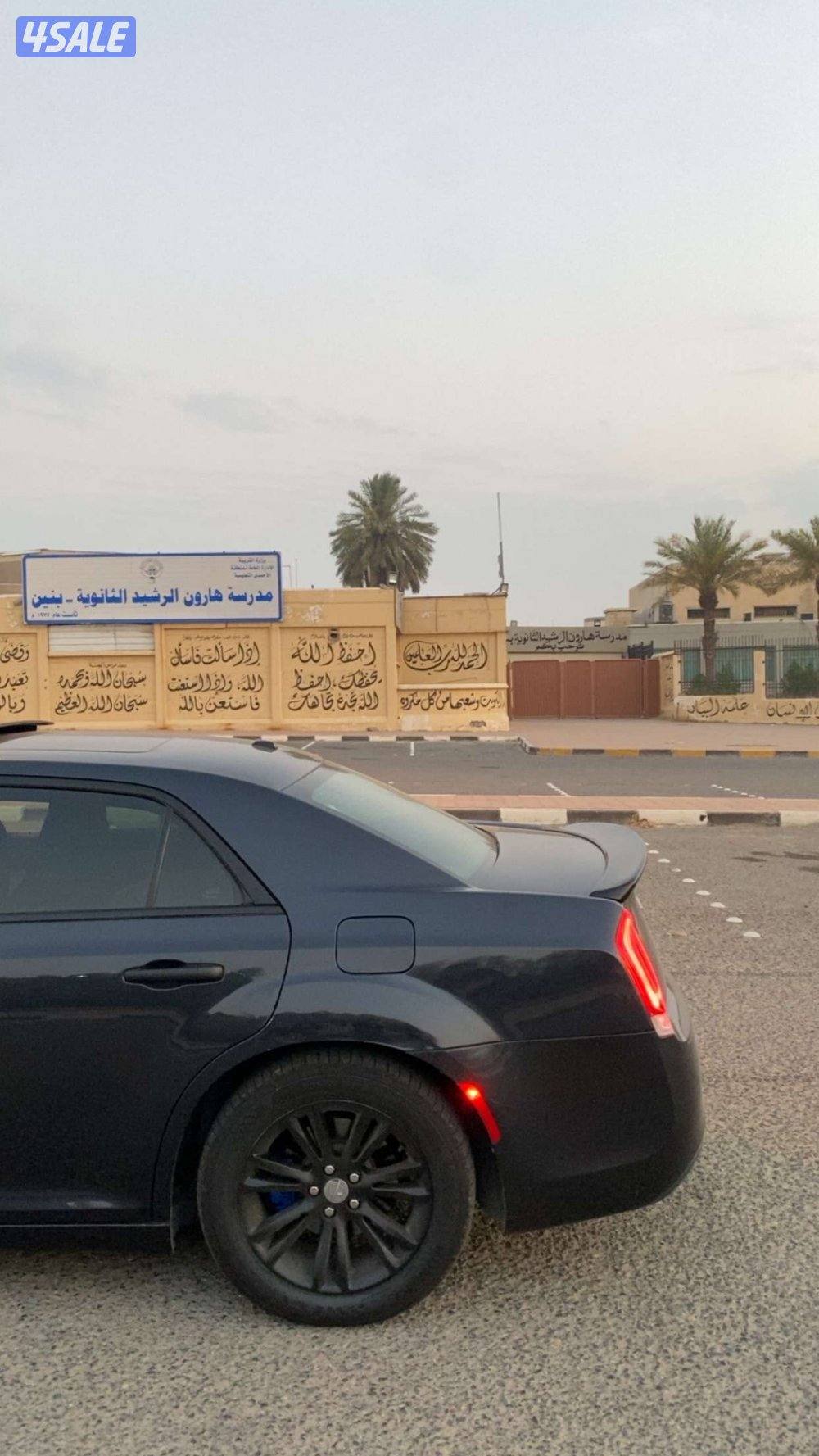 كرايسلر ماشيه ١١٠ مديل ٢٠١٨ 8 سلندر مكينه 5.7 سقف بنوراما1