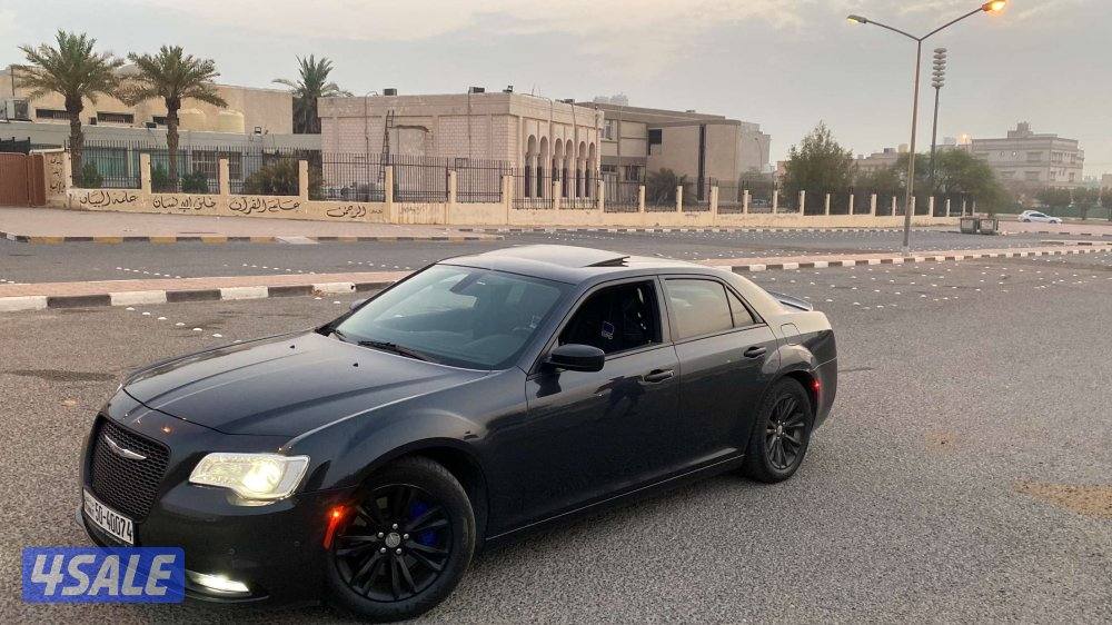 كرايسلر ماشيه ١١٠ مديل ٢٠١٨ 8 سلندر مكينه 5.7 سقف بنوراما2