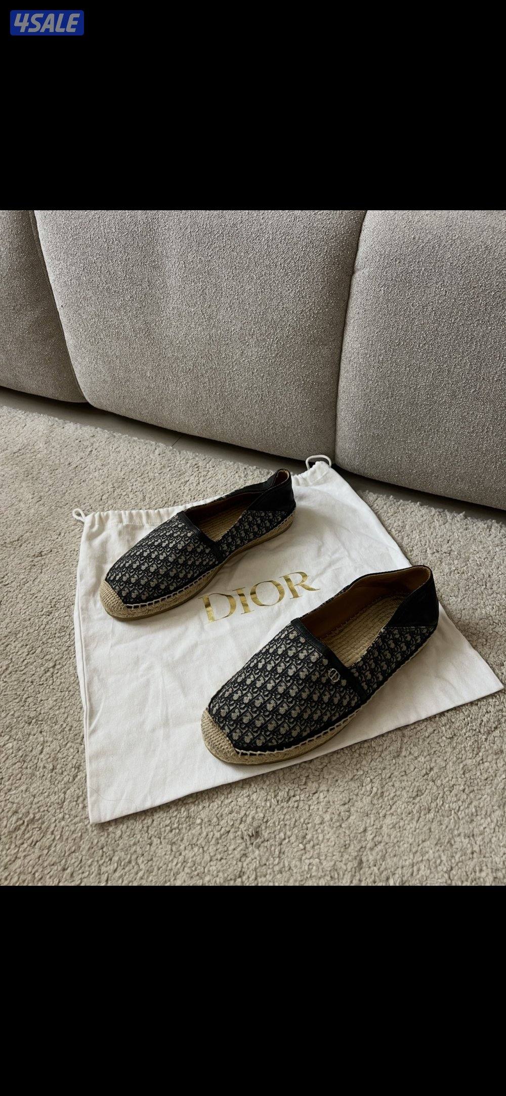 جوتي ديور رسمي اصلي بحالة فوق الممتازة0