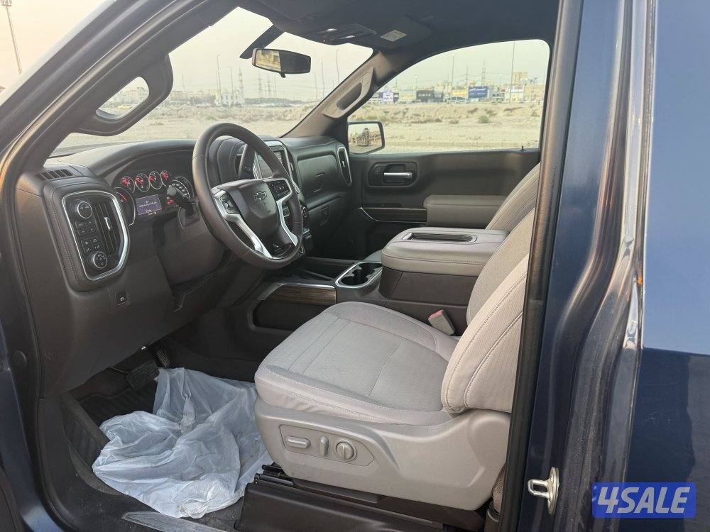 للبيع سلفرادو2020 تريل بووس4