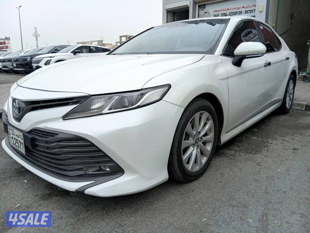 كامري GLE موديل 2020 ماشي 121 الف كم صبغ الوكالة ماعدا قطعة شرط الفحص2