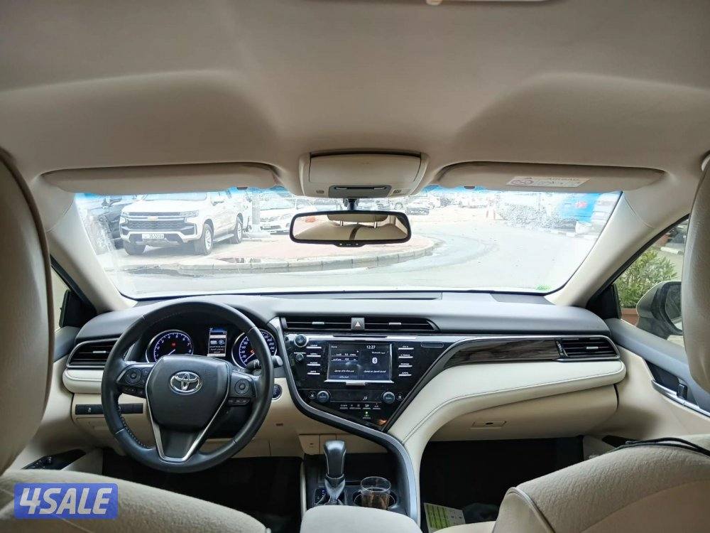 كامري GLE موديل 2020 ماشي 121 الف كم صبغ الوكالة ماعدا قطعة شرط الفحص6