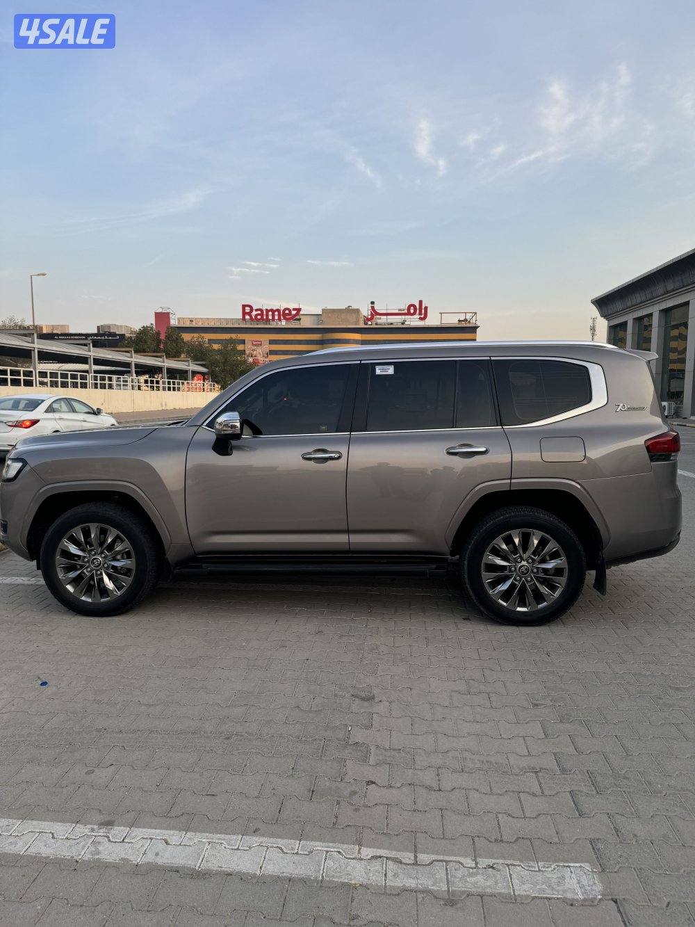 لاند كروزر VX عداد 78 الف ( بدون تيربو)2