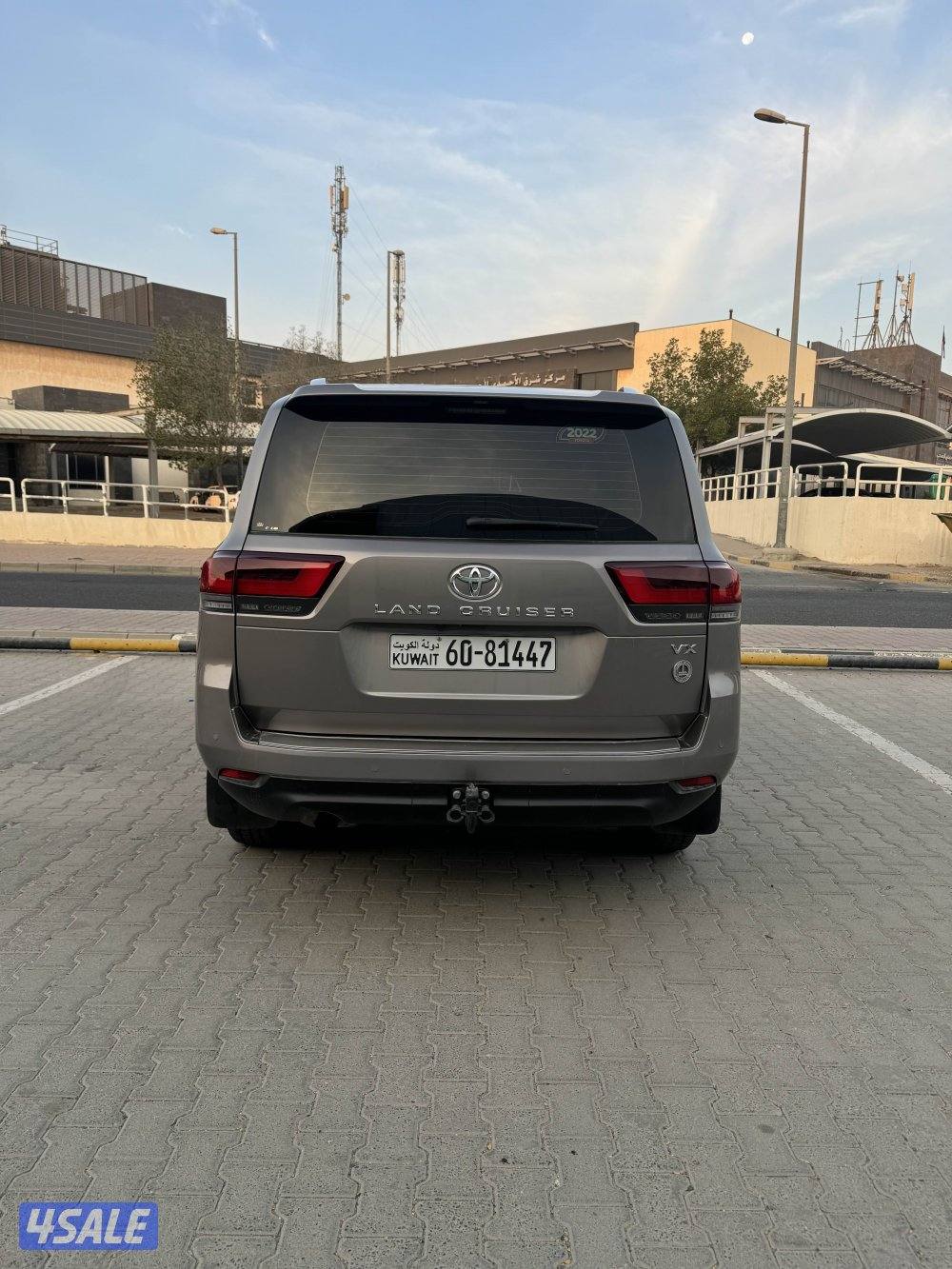 لاند كروزر VX عداد 78 الف ( بدون تيربو)3