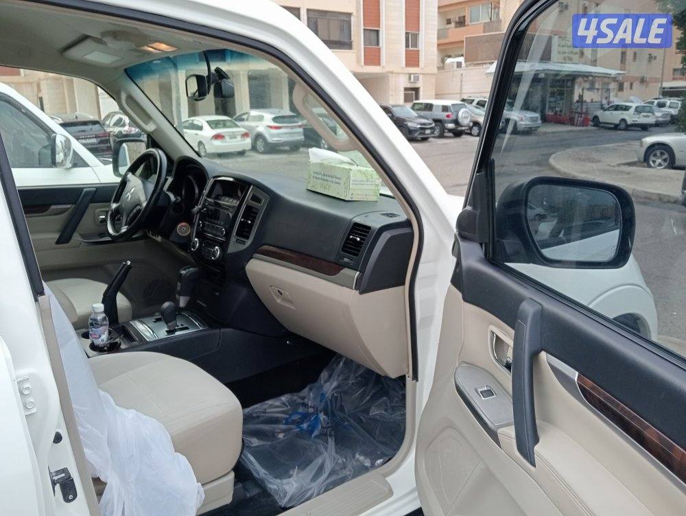 لسرعة البيع باجيرو 2020 بحاله ممتازه6