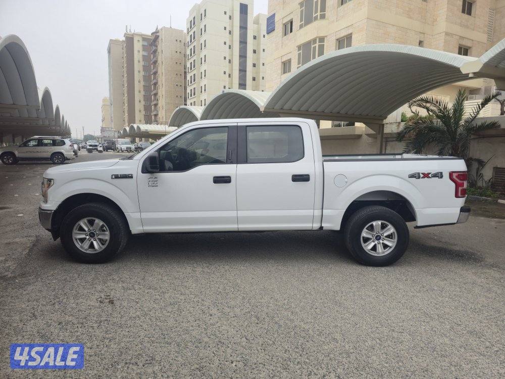 Ford F-150 pick-up 4x4 double gear 2019 model 54000 km.1
