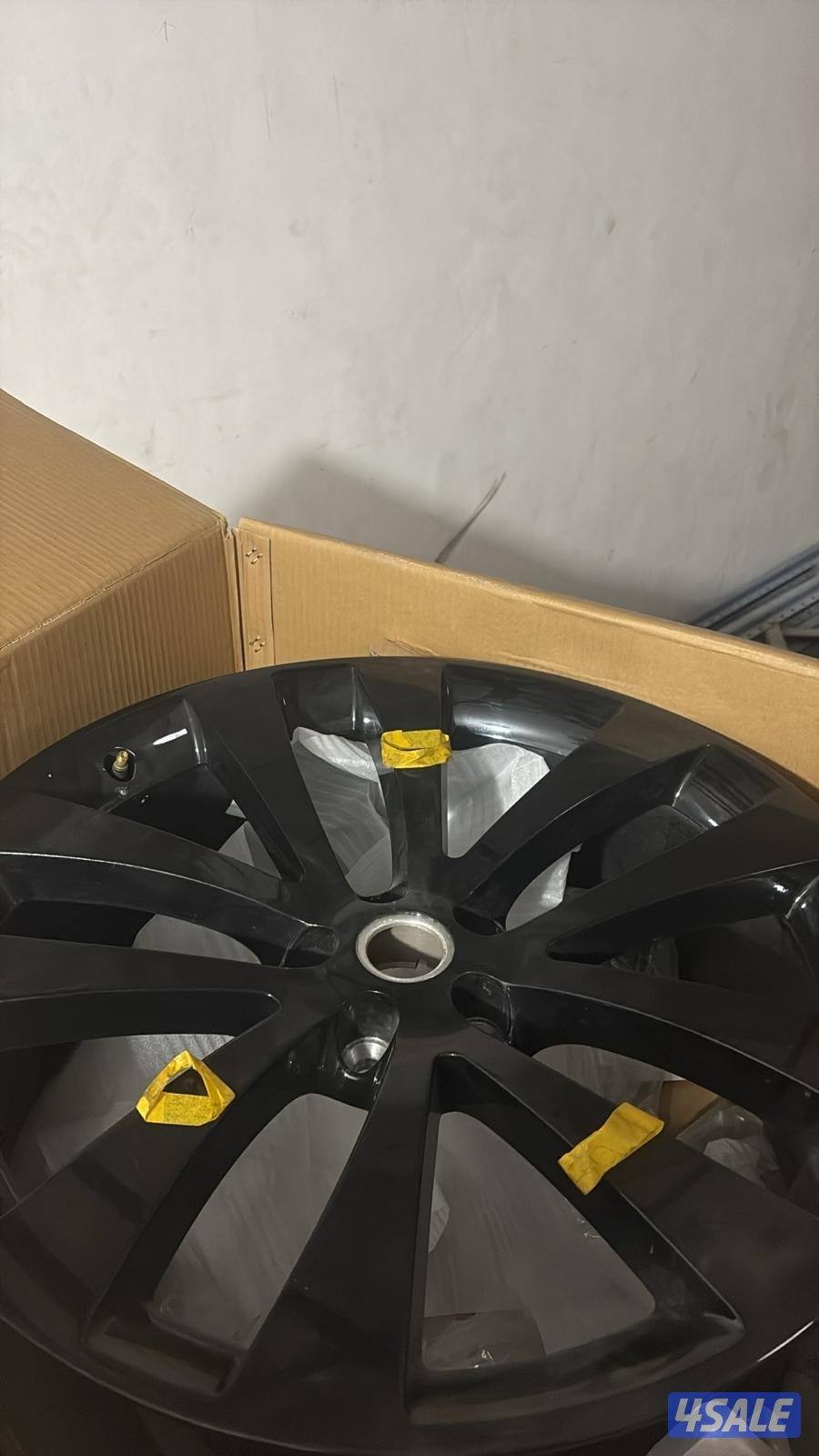 4 رنقات مع تواير 22 + دعامية + كبوت  رنج SE-SPORT - 2025 بحالة الوكالة0