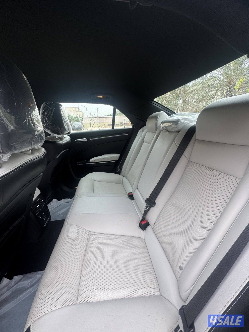 كرايزلر C300 (S) عداد 56 الف صبغ الوكالة6