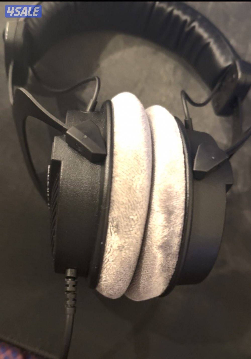 للبيع سماعات ومايكروفون0