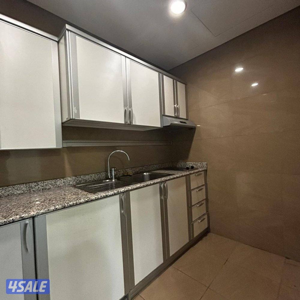 دور تجاري كامل مع فترة سماح  للإيجار في القبلة1