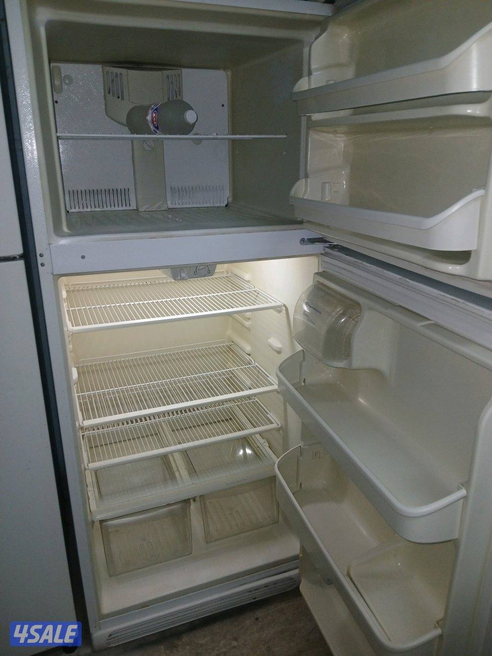 للبيع ثلاجه فريجدير أمريكي بحاله جيده جدا مع الكفالة والتوصيل عائلية0