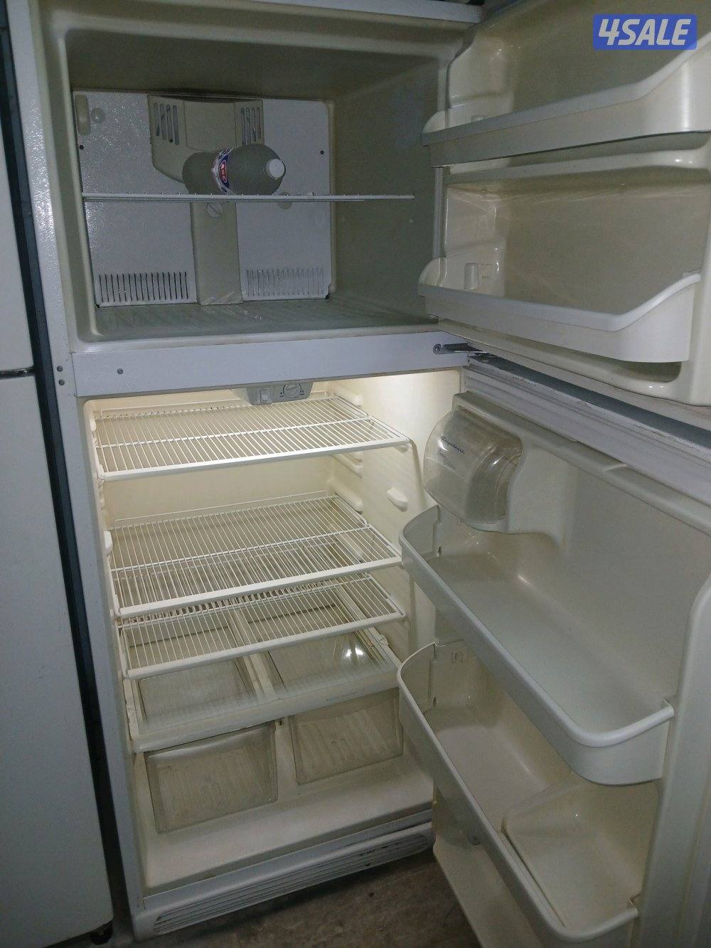 للبيع ثلاجه فريجدير أمريكي بحاله جيده جدا مع الكفالة والتوصيل عائلية1