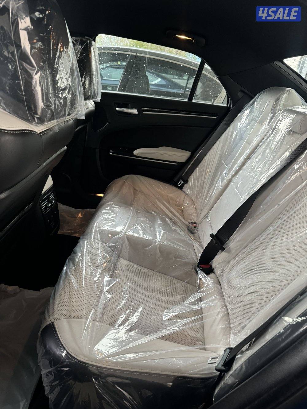 كرايزلر C300 عداد 46 الف7