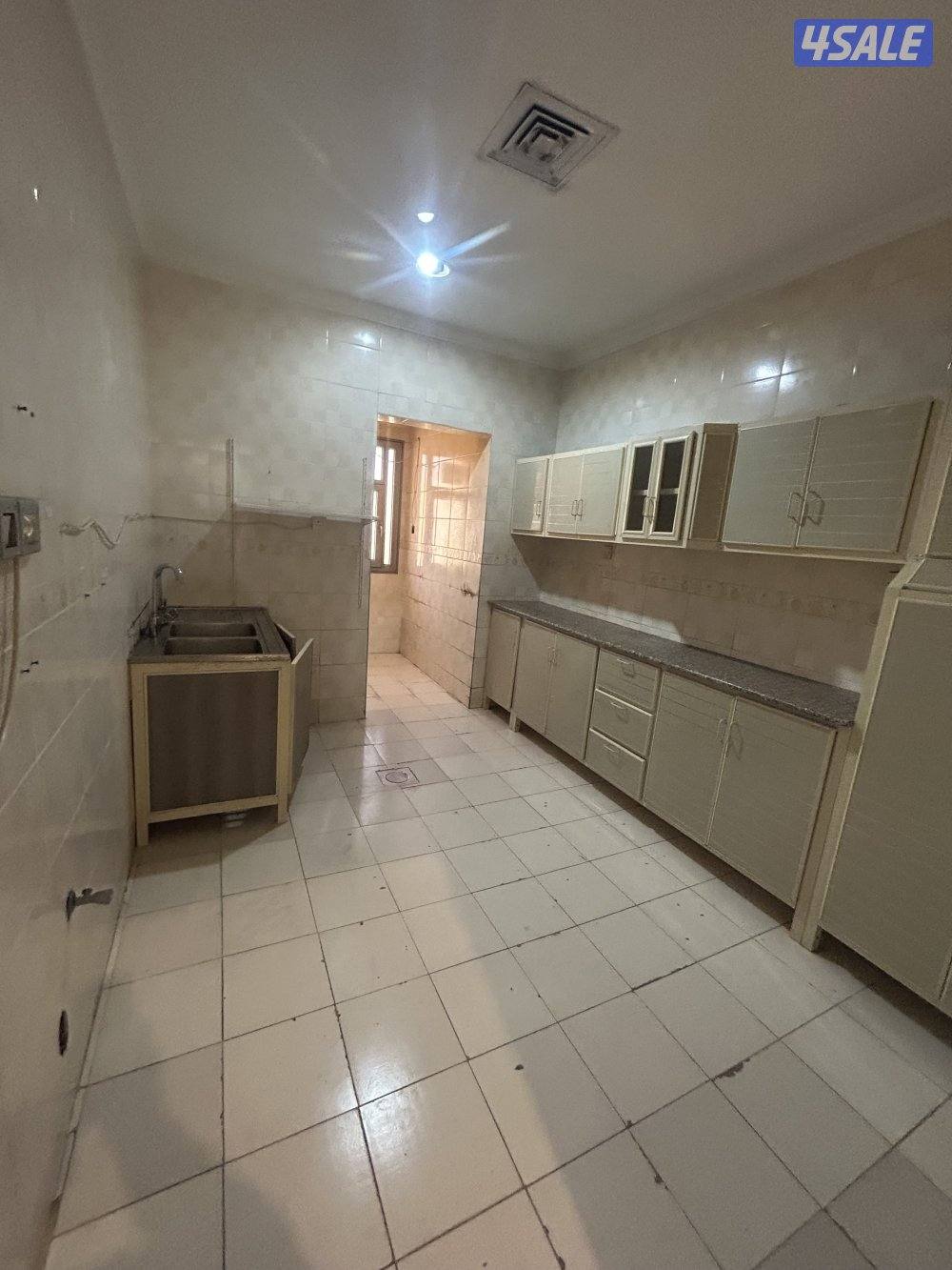 للإيجار شقق في عبدالله مبارك واشبيليه وجابر الاحمد6