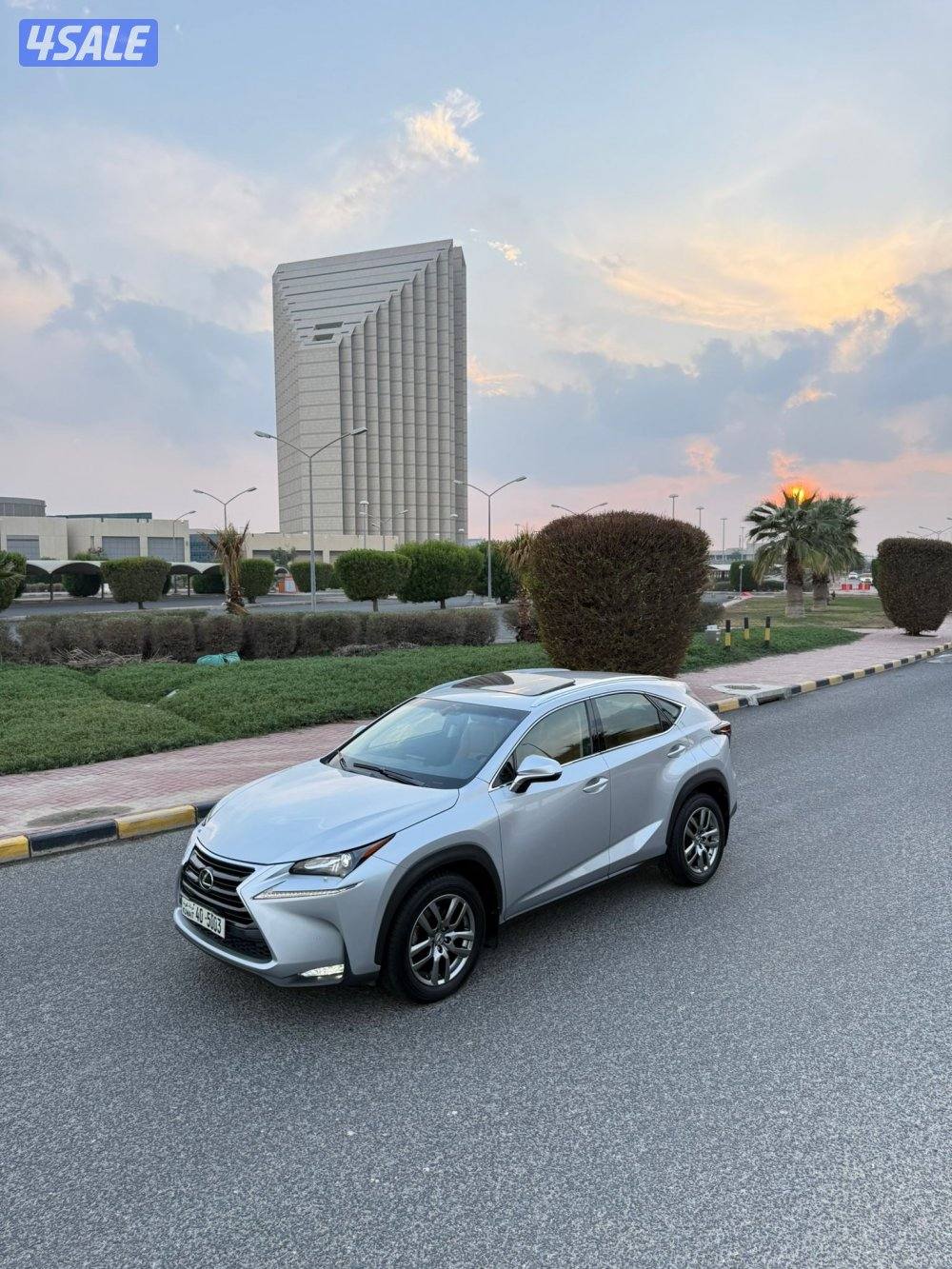 لكزس NX موديل 2016 صبغ الوكاله سيرفيس منتظم عداد 98 الف فقط5
