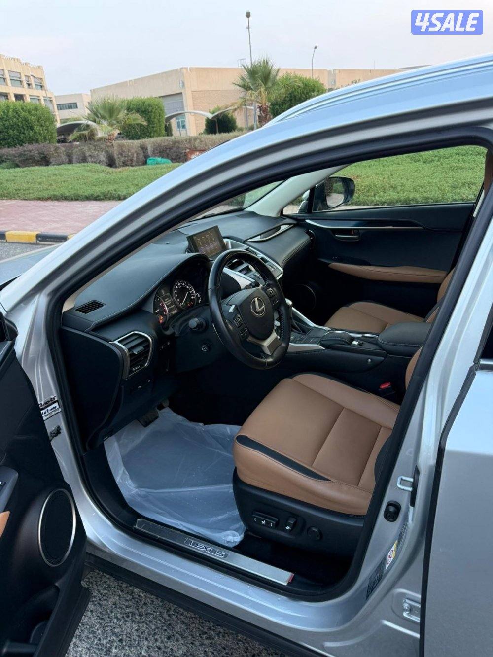 لكزس NX موديل 2016 صبغ الوكاله سيرفيس منتظم عداد 98 الف فقط12