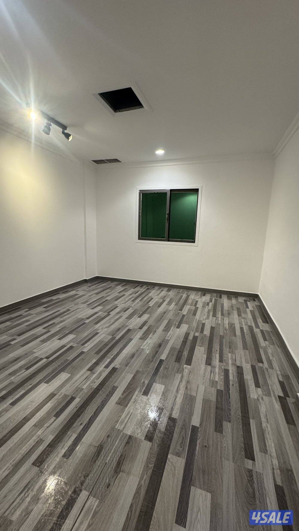 شقه للايجار بحولي تشطيب سوبر لوكس غرفة وصالة وحمام ومطبخ مساحات كبيرة5