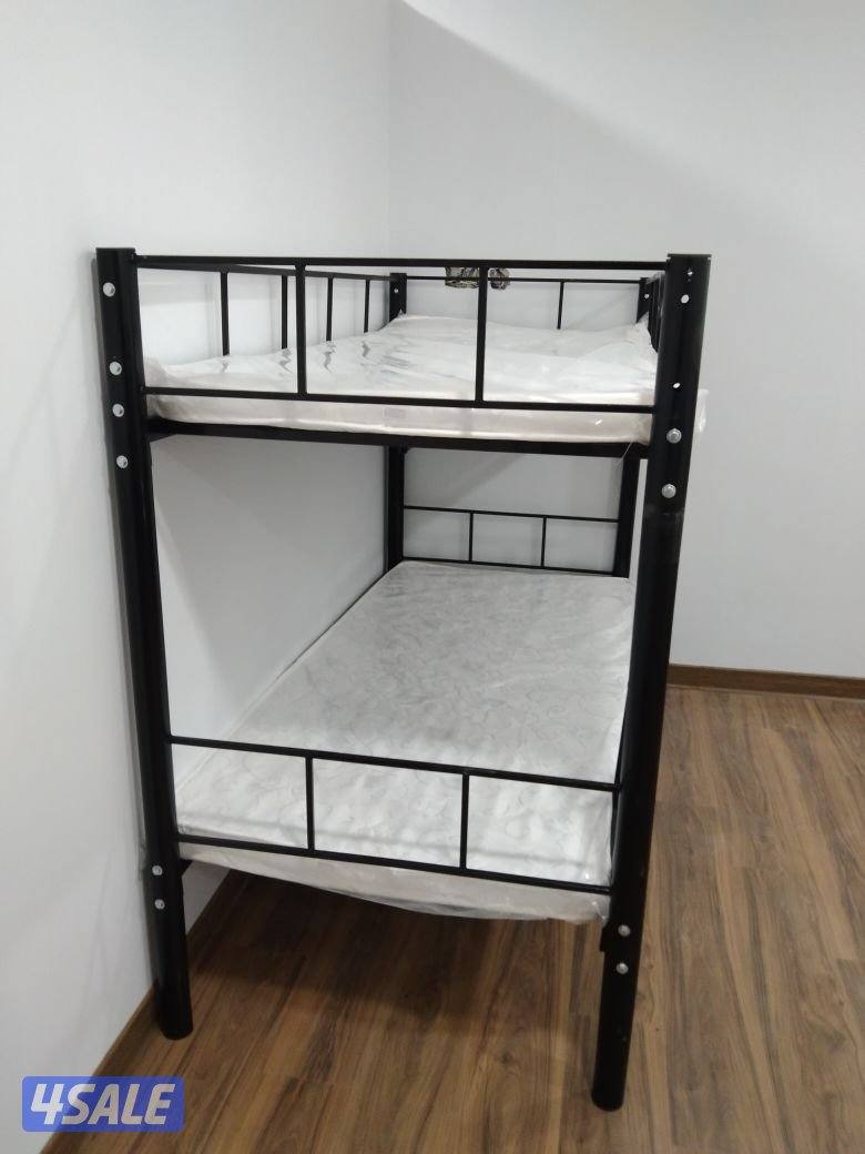 سرير حديد ومرتبه طبيه وبطانيه ومخده والملايات0