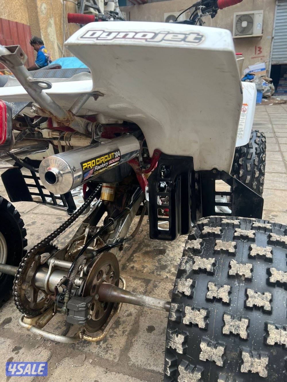 للبيع بانشي موديل ٢٠٠٤ شرط الفحص بالكامل المالك الثاني السعر ١٥٥٠10