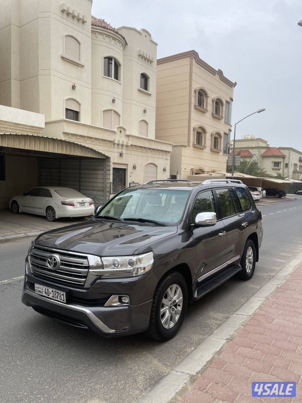 لاند كروزر صباغ الوكالة 8 سلندر1