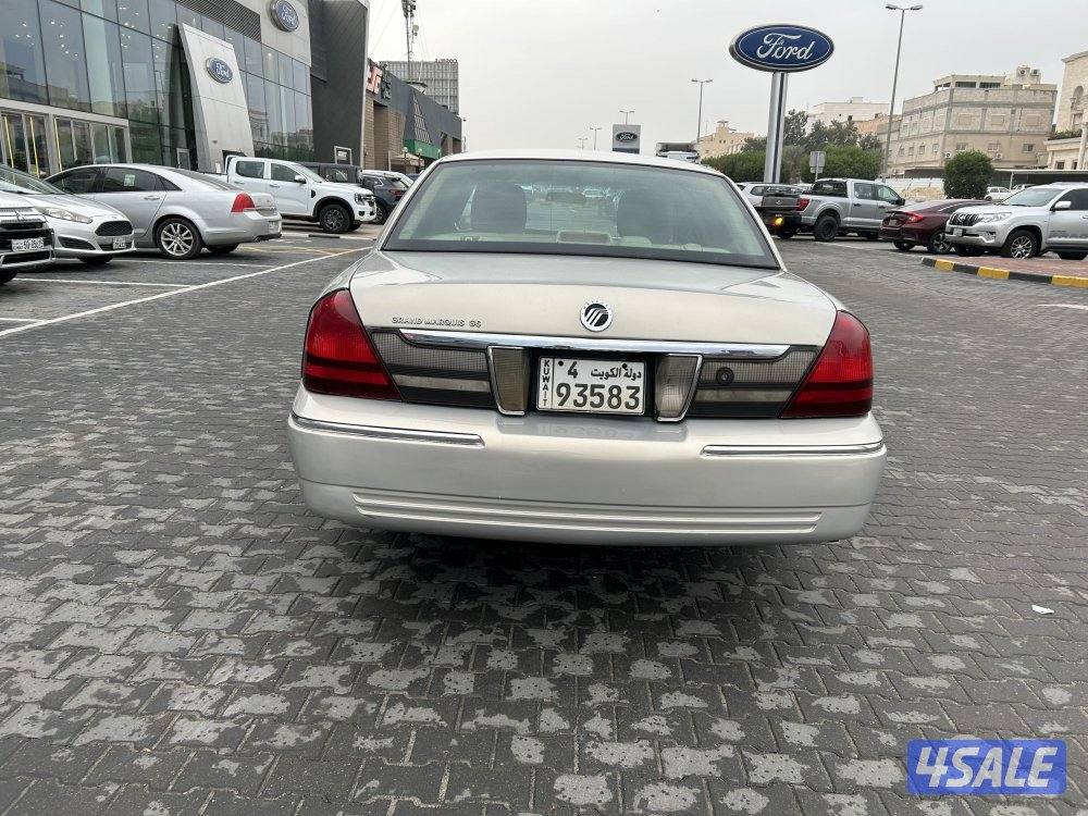 فورد ماركيز موديل ٢٠١١4