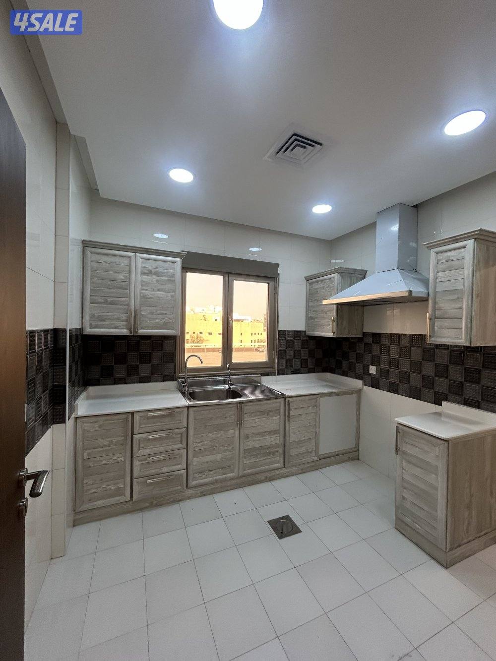 للإيجار شقق في الزهراء والصديق والسلام وحطين5