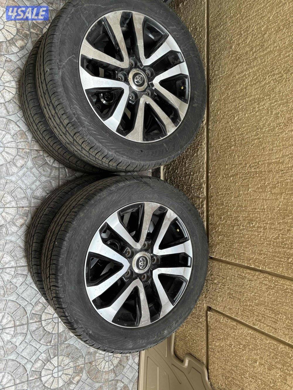 البيع 4 رنجات لاندكروزر اصلي شرط الفحص مع توايرهم0