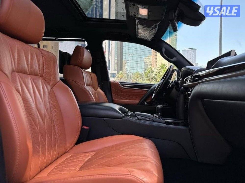 لكزسLX560 SPORT BLACK EDITION موديل2019عداد126الف وارد قطر سيرفس منتظم5