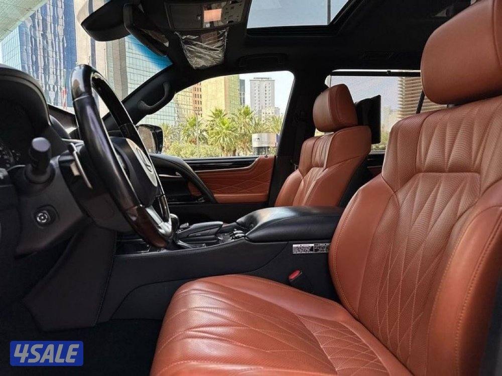لكزسLX560 SPORT BLACK EDITION موديل2019عداد126الف وارد قطر سيرفس منتظم6
