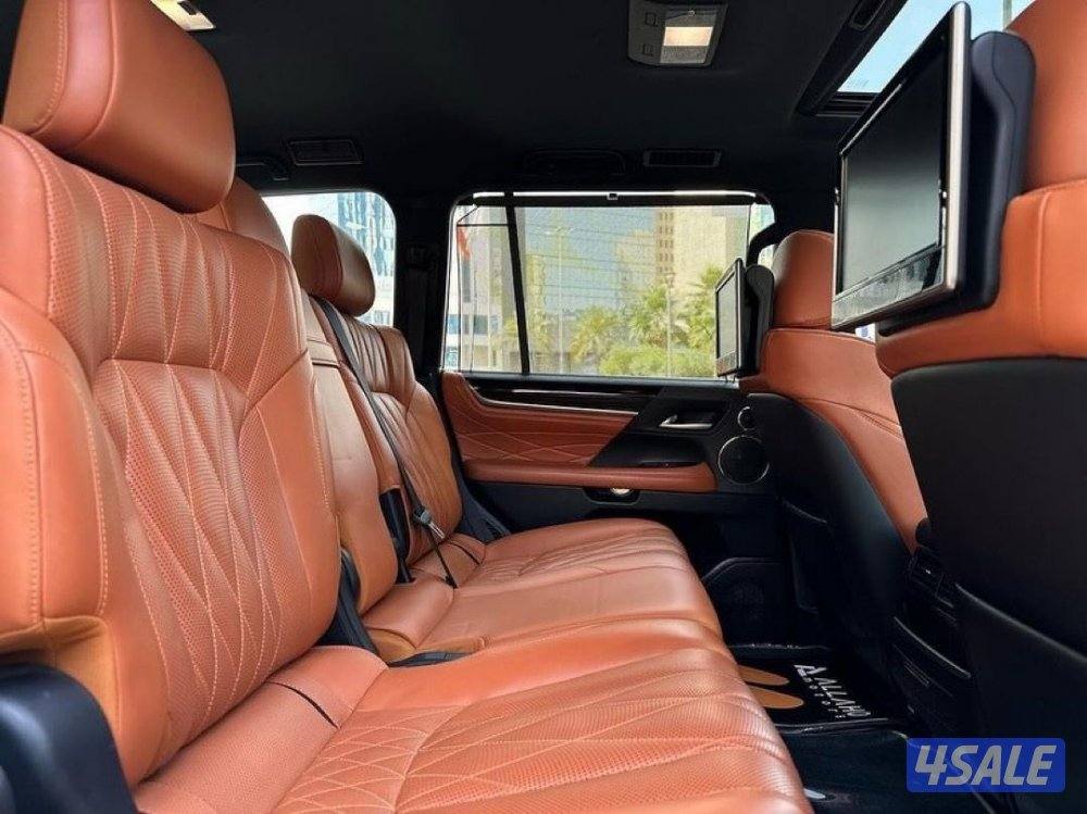 لكزسLX560 SPORT BLACK EDITION موديل2019عداد126الف وارد قطر سيرفس منتظم8