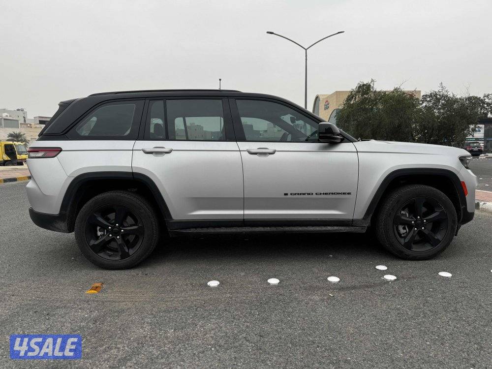 Jeep grand cherokee altitude 20241