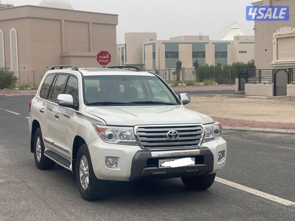 لاندكروزر 20131