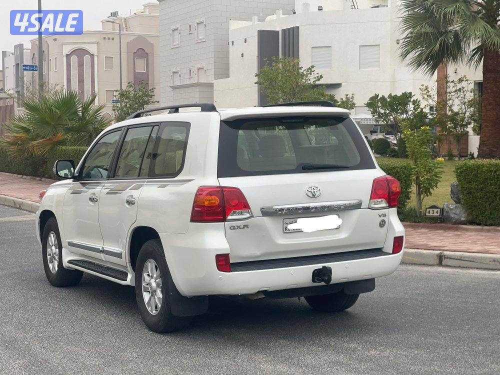 لاندكروزر 20132