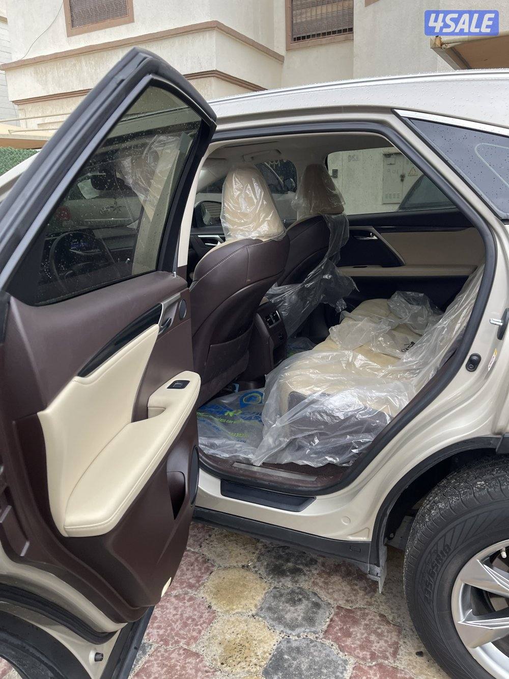 للبيع لكزس RX صبغ الوكاله موديل ٢٠١٩1