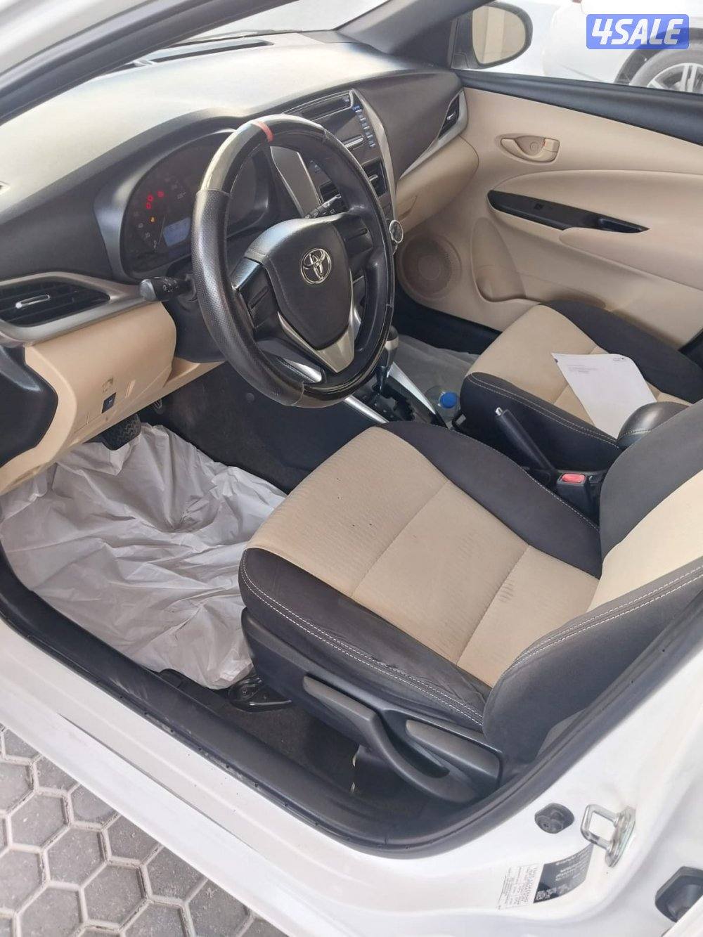 تويوتا. يارس هاتشباك. م /2019 نظيفة جدا3
