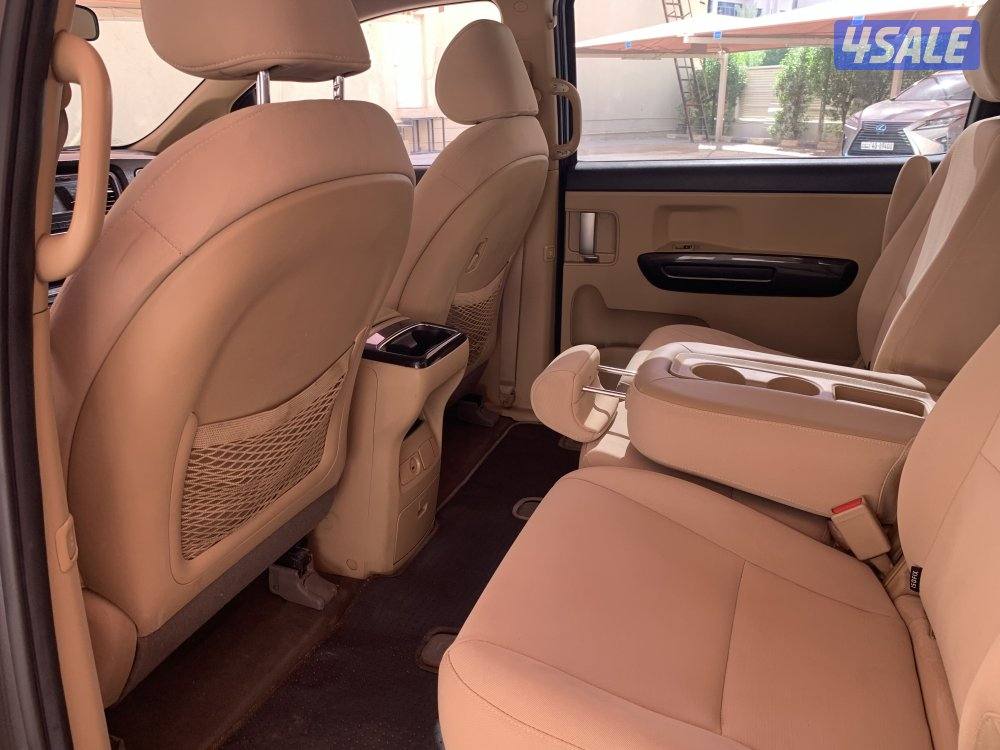 للبيع او البدل كيا كرنفال موديل ٢٠١٧1