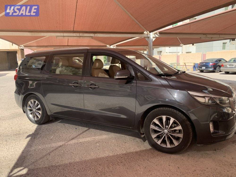للبيع او البدل كيا كرنفال موديل ٢٠١٧5