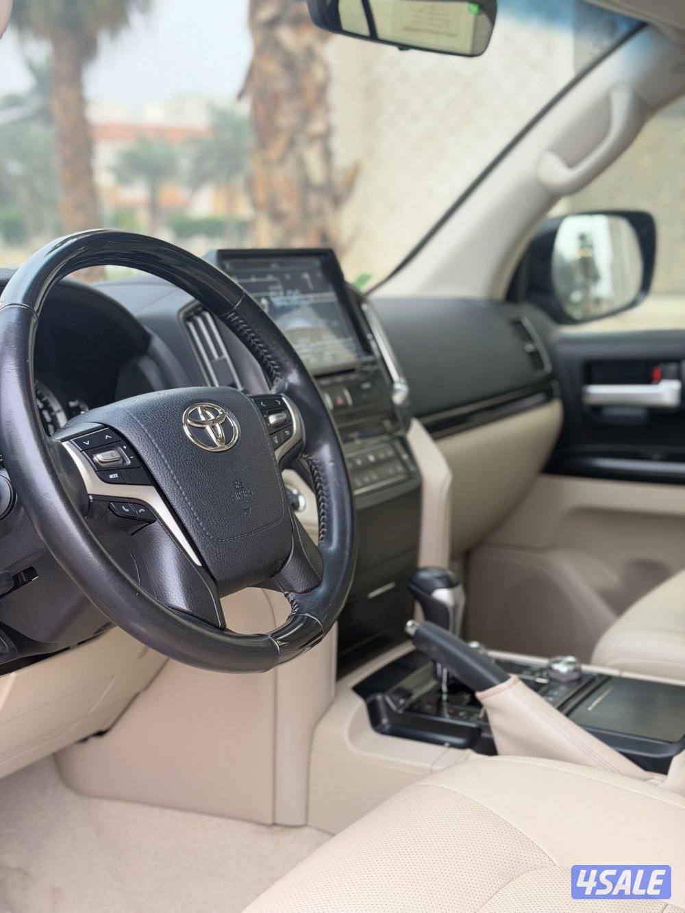 لاندكروزر GXR قراند تورنق 20203